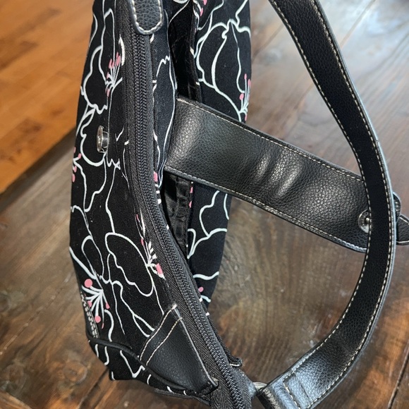 Black and Pink Floral Purse - Picture 5 of 7